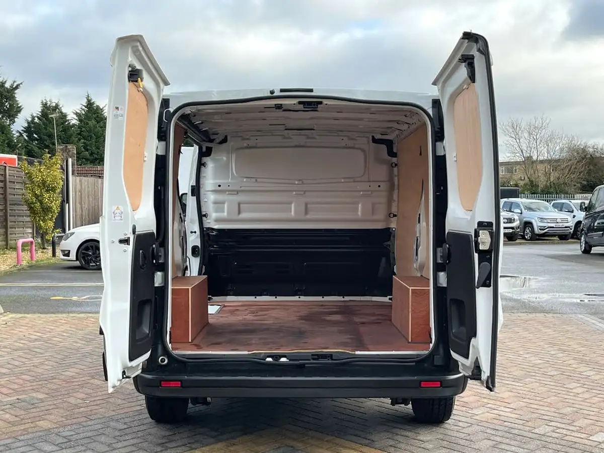 2022-renault-trafic-20dci-sl28-130-business-big-30