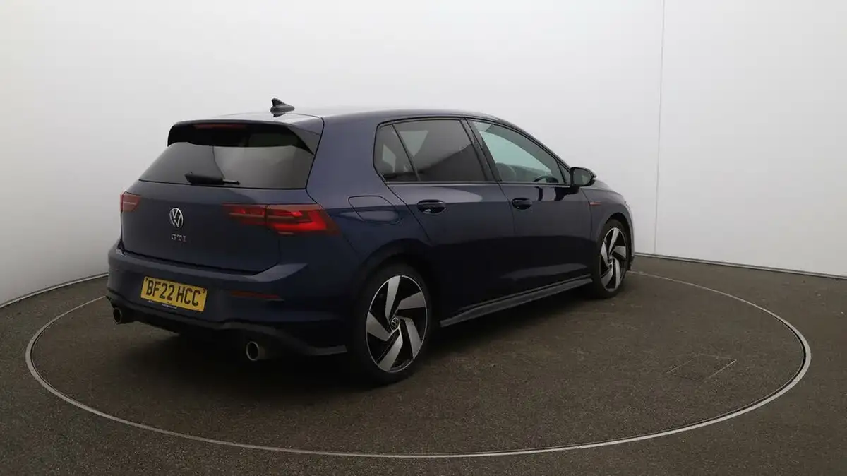 2022-volkswagen-golf-20-tsi-gti-dsg-big-47