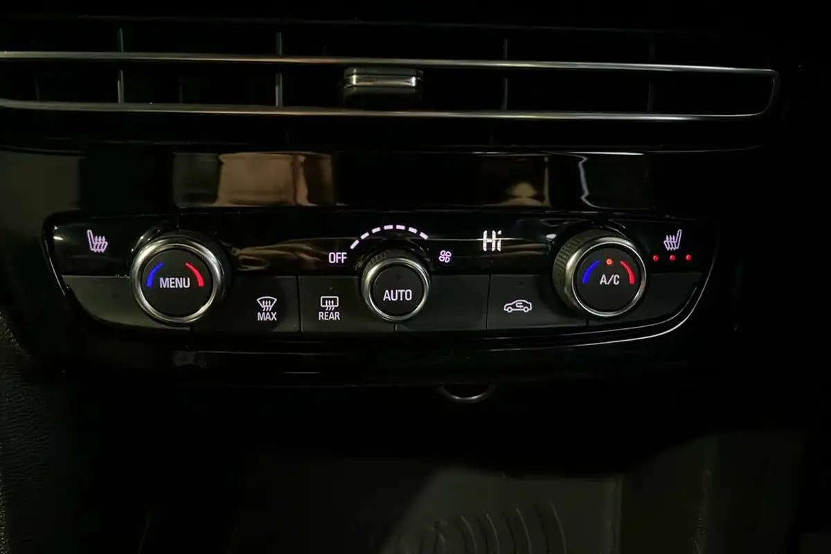 2023-vauxhall-mokka-e-ultimate-big-12