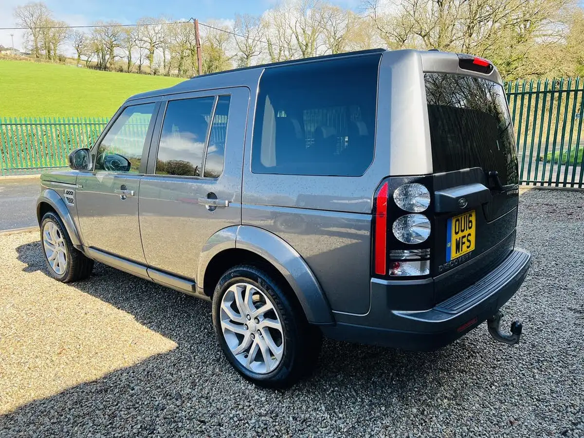 2016-land-rover-discovery-4-30-sd-v6-hse-big-6