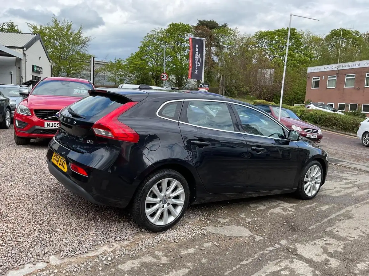 2014-volvo-v40-16td-d2-se-lux-big-58