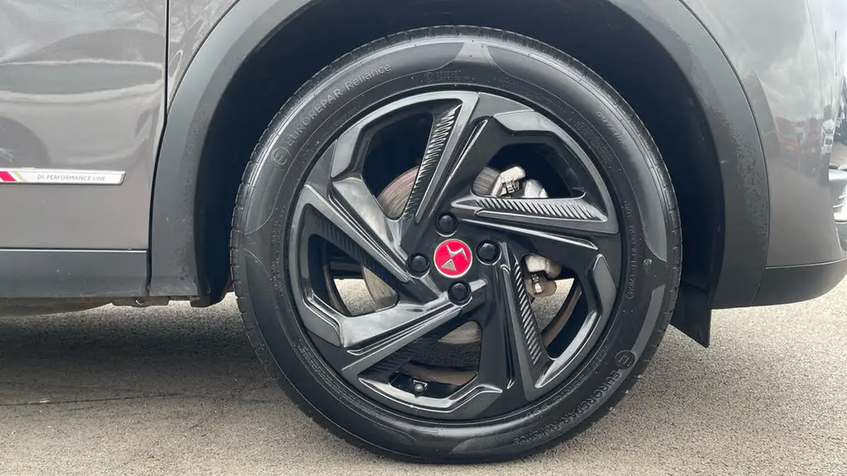 2021-ds-ds-3-crossback-e-tense-performance-line-big-19