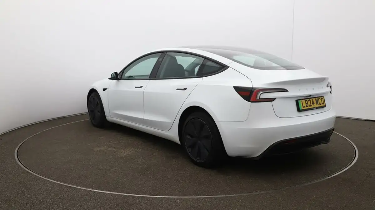 2024-tesla-model-3-e-rwd-big-53