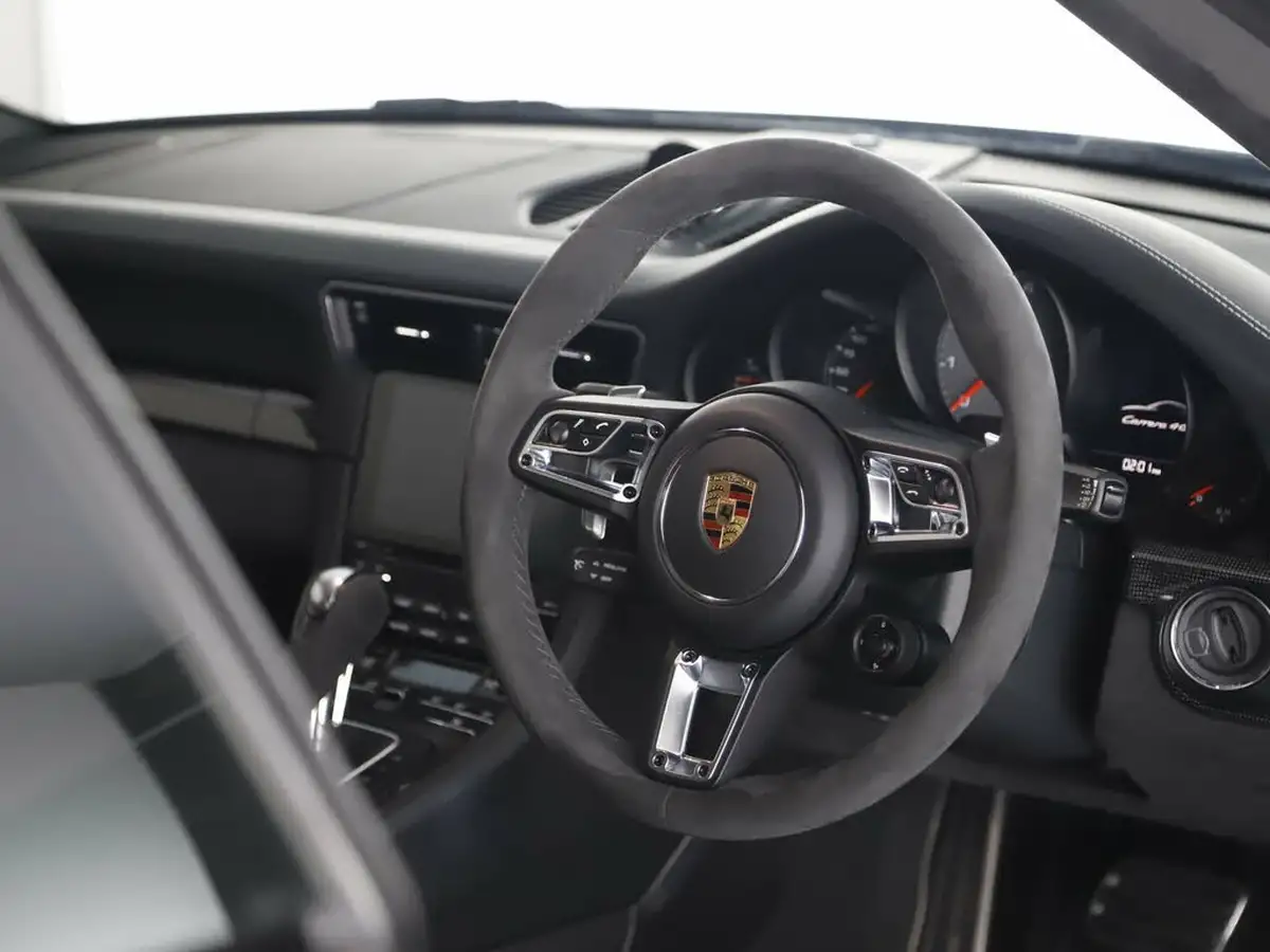 2019-porsche-911-30-carrera-4-gts-coupe-big-11
