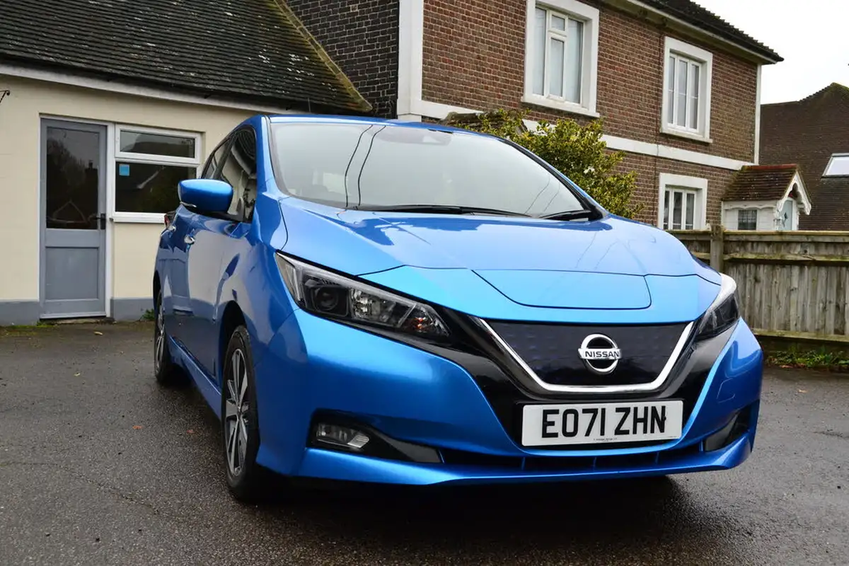 2021-nissan-leaf-e-acenta-big-1