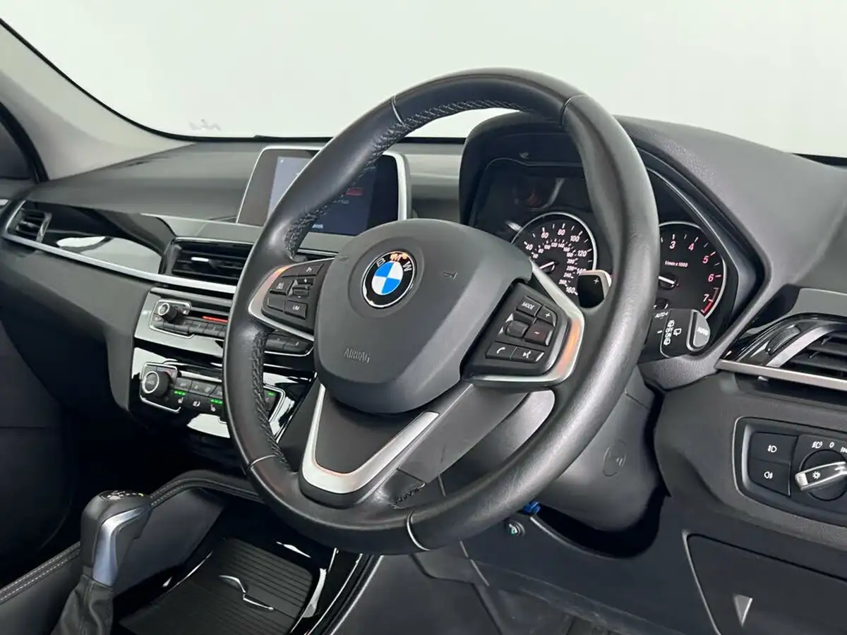 2018-bmw-x1-20-xdrive20i-xline-big-11