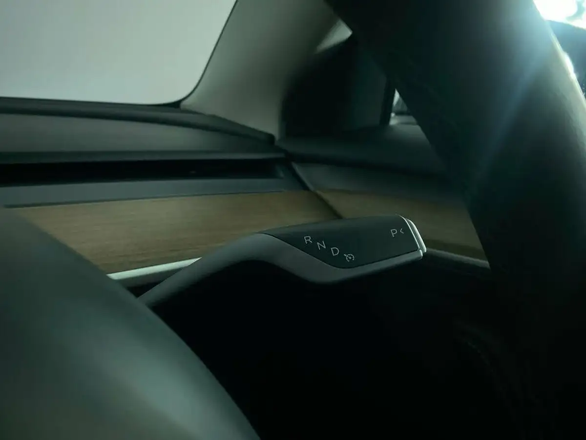 2022-tesla-model-3-e-rwd-big-20