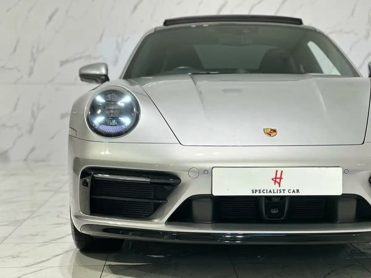 2022-porsche-911-30-carrera-4-coupe-big-6