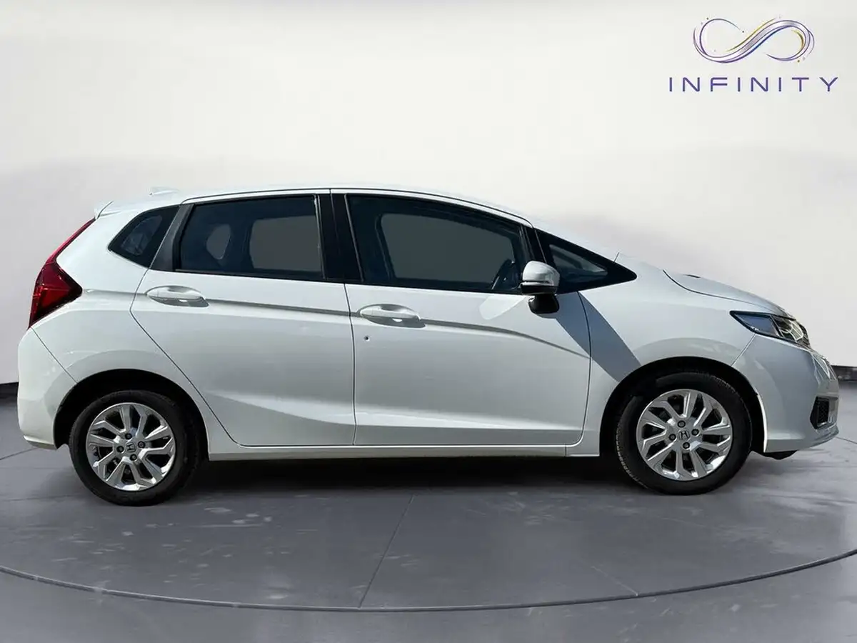 2020-honda-jazz-13-i-vtec-se-cvt-big-7