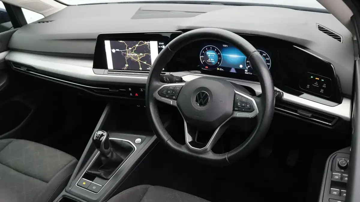 2021-volkswagen-golf-15-tsi-life-150ps-hatchback-big-9