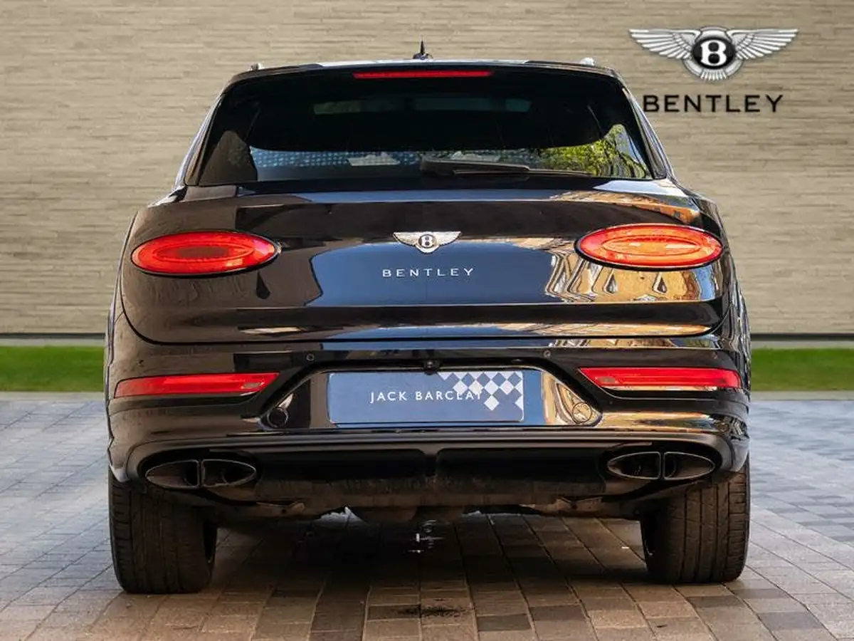 2023-bentley-bentayga-40-v8-big-7