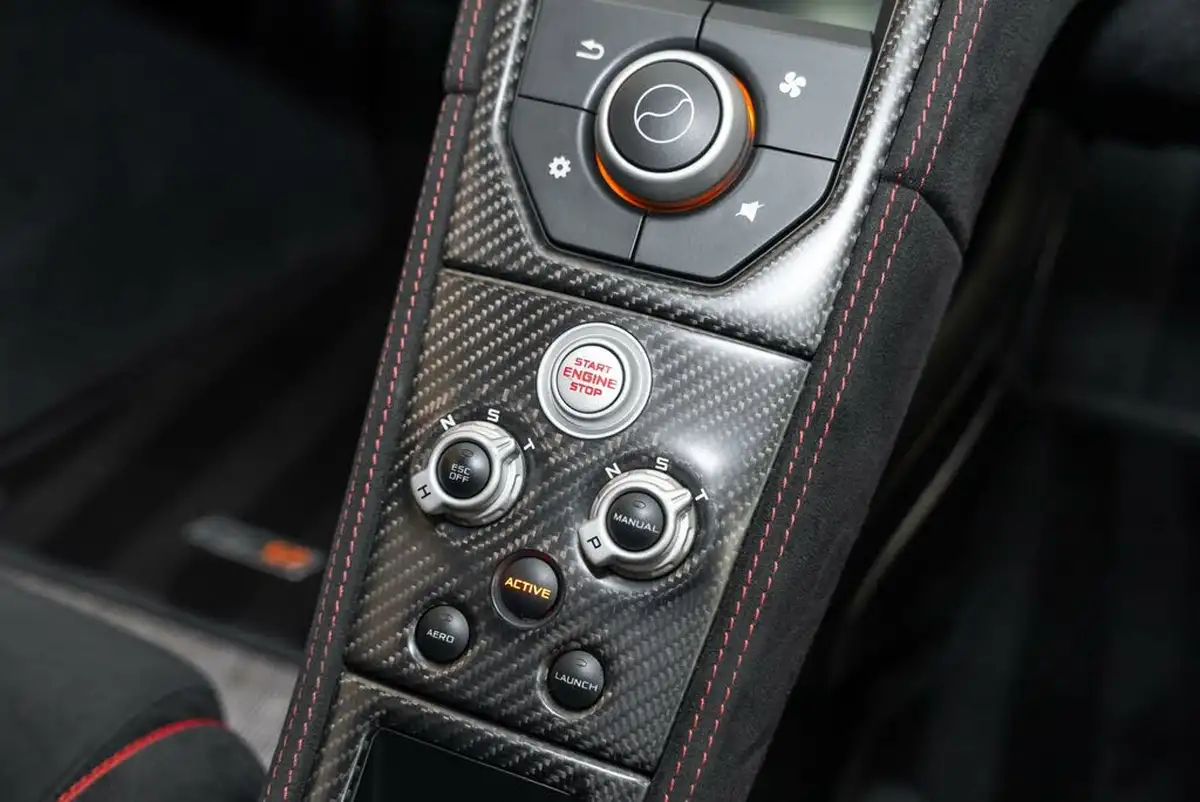 2015-mclaren-675lt-38-big-22