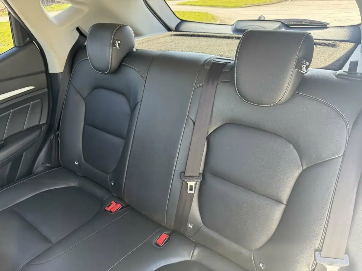 2020-mg-zs-suv-15-vti-tech-exclusive-106ps-big-23