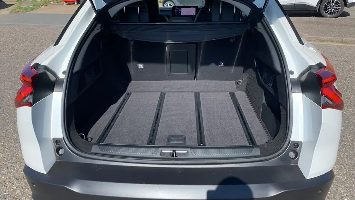 2024-citroen-c5-x-12-puretech-plus-130ps-ss-eat8-big-18