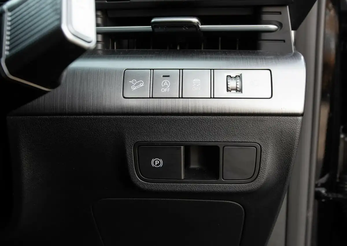 2024-hyundai-kona-16-t-gdi-advance-dct-big-15