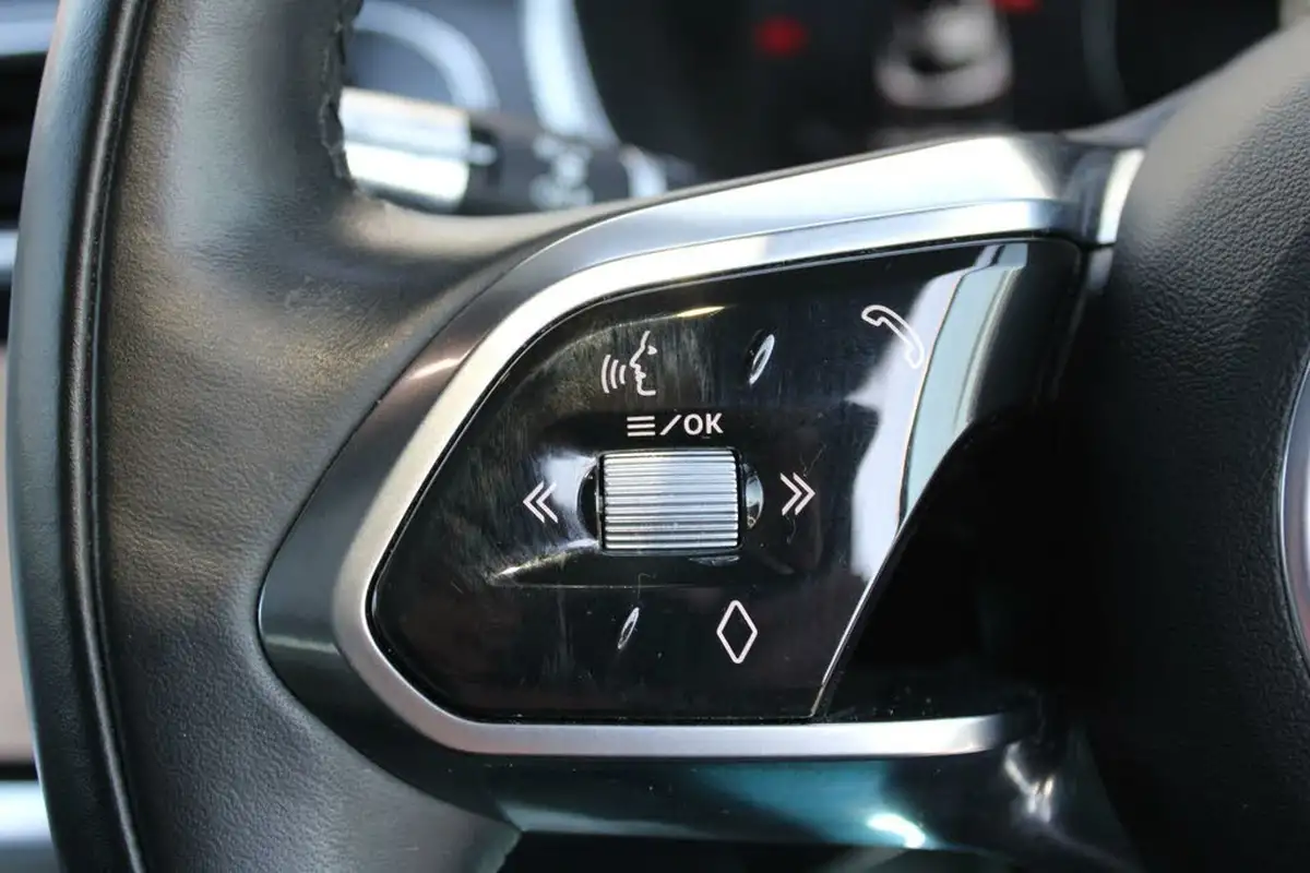 2022-jaguar-i-pace-ev400-hse-black-big-19