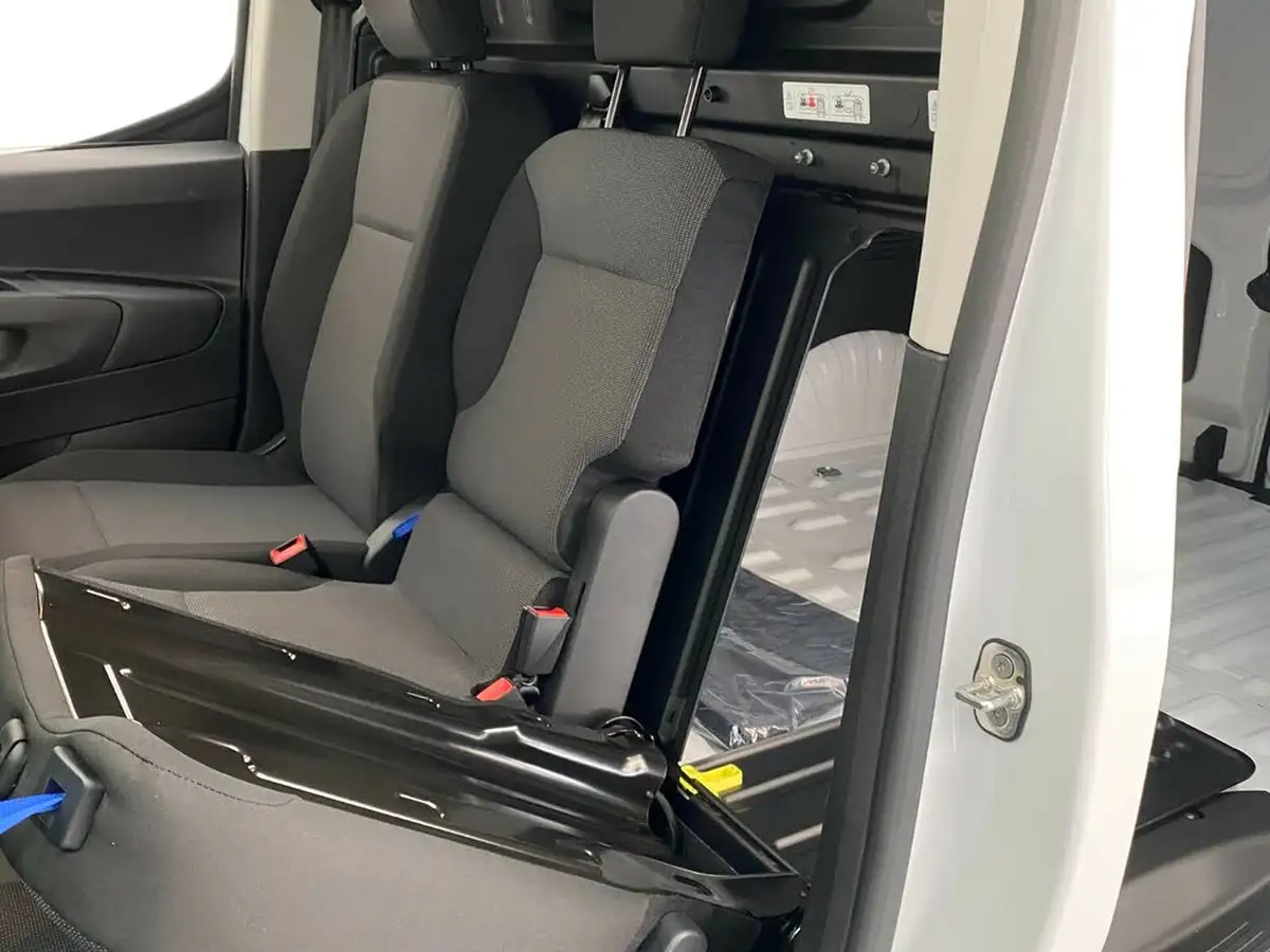 2023-citroen-berlingo-15-bluehdi-650-driver-edition-big-21