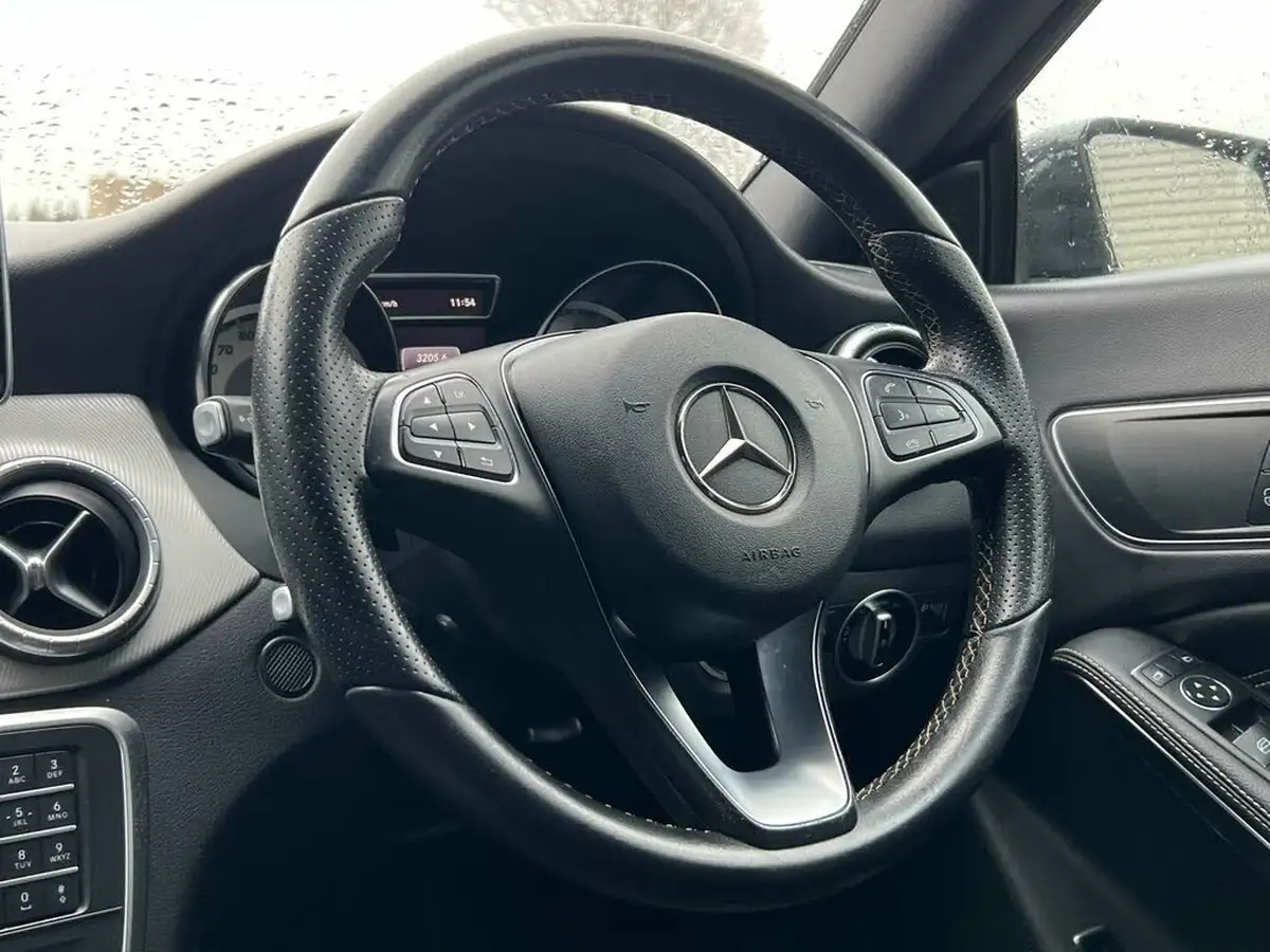 2016-mercedes-benz-cla-21d-cla-220-sport-ss-coupe-4d-big-14