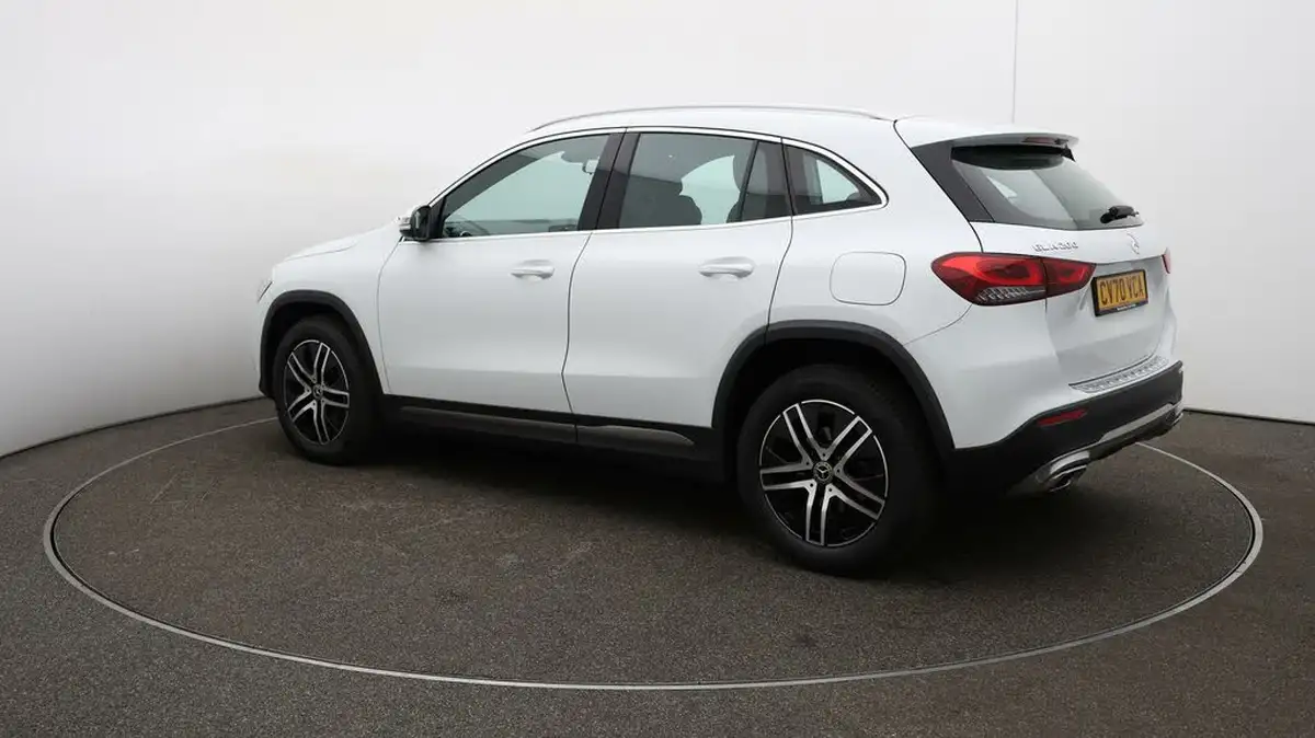 2020-mercedes-benz-gla-class-13-gla-200-sport-big-26