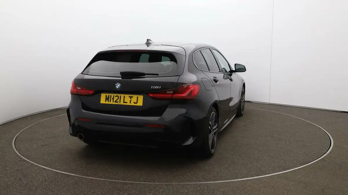 2021-bmw-1-series-15-118i-m-sport-lcp-dct-big-48