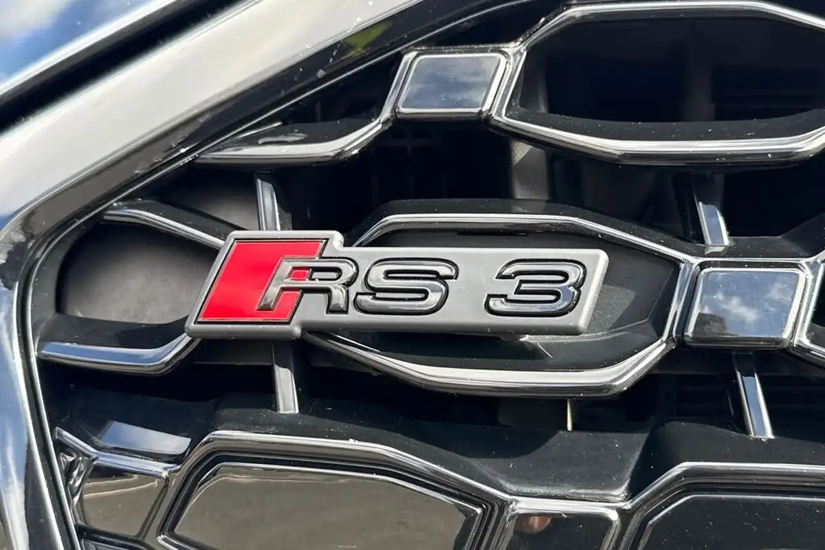 2022-audi-rs3-25-tfsi-carbon-black-saloon-4d-big-33