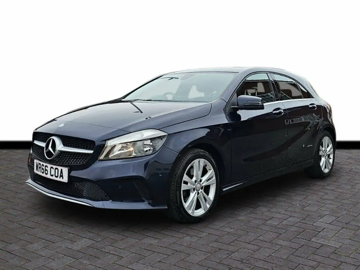2017-mercedes-benz-a-class-21d-a200d-sport-executivess-7g-dct-big-8