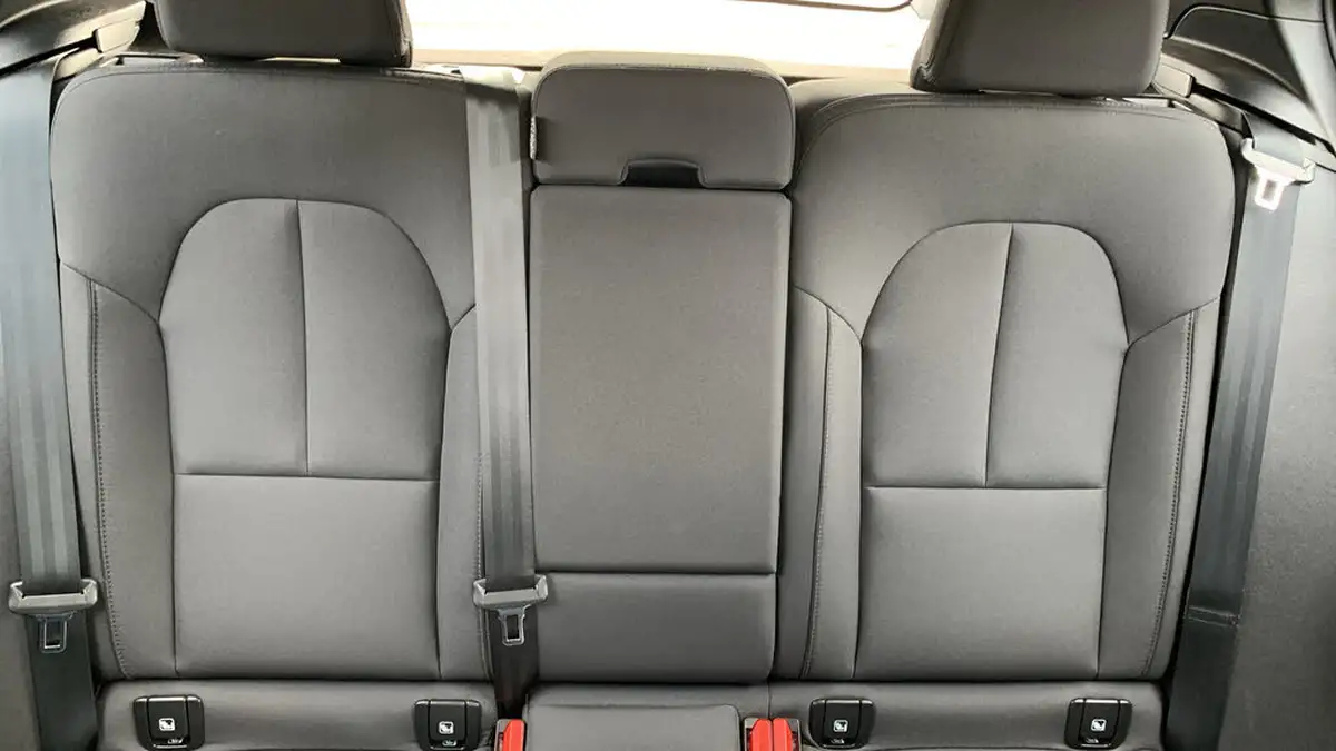 2021-volvo-xc40-15-t3-momentum-161bhp-big-24