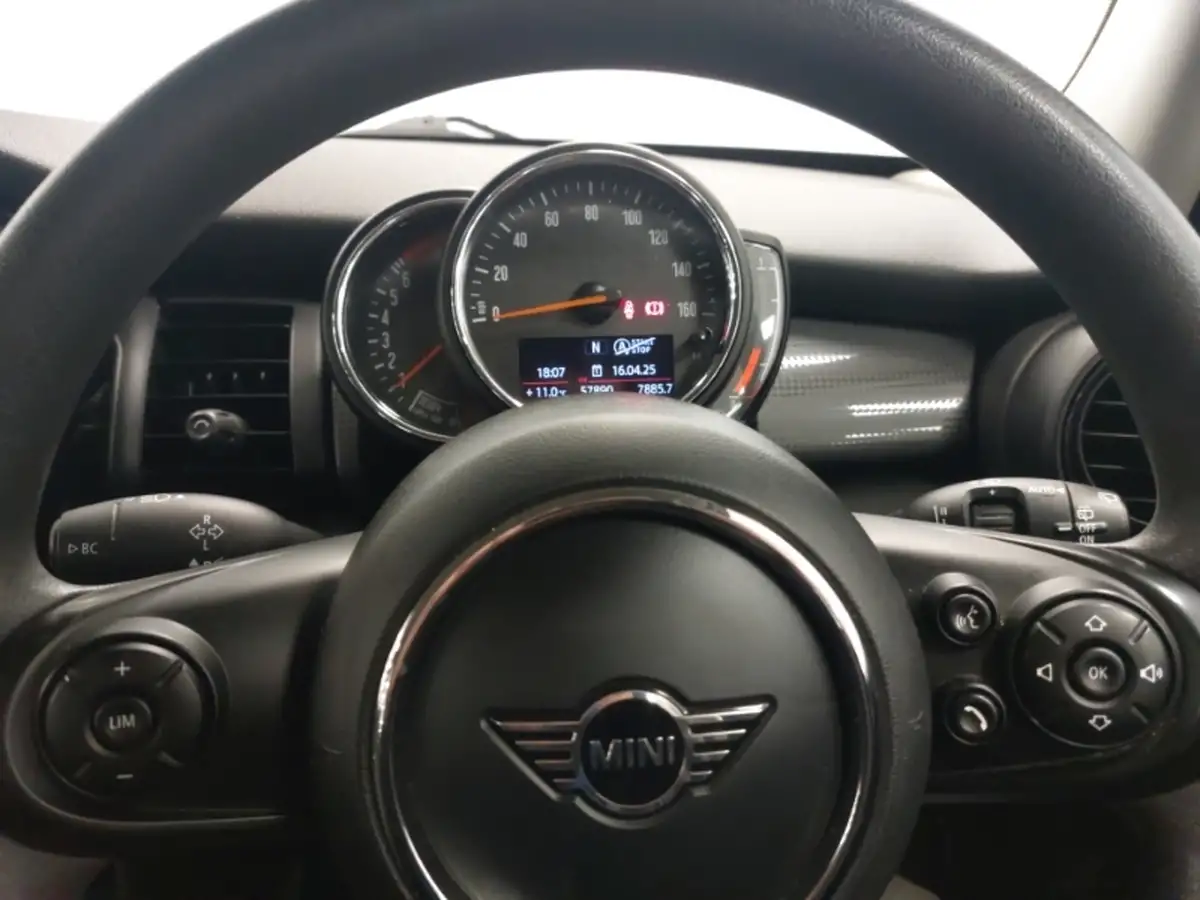 2018-mini-cooper-15-cooper-classic-ss-hatchback-5d-big-10