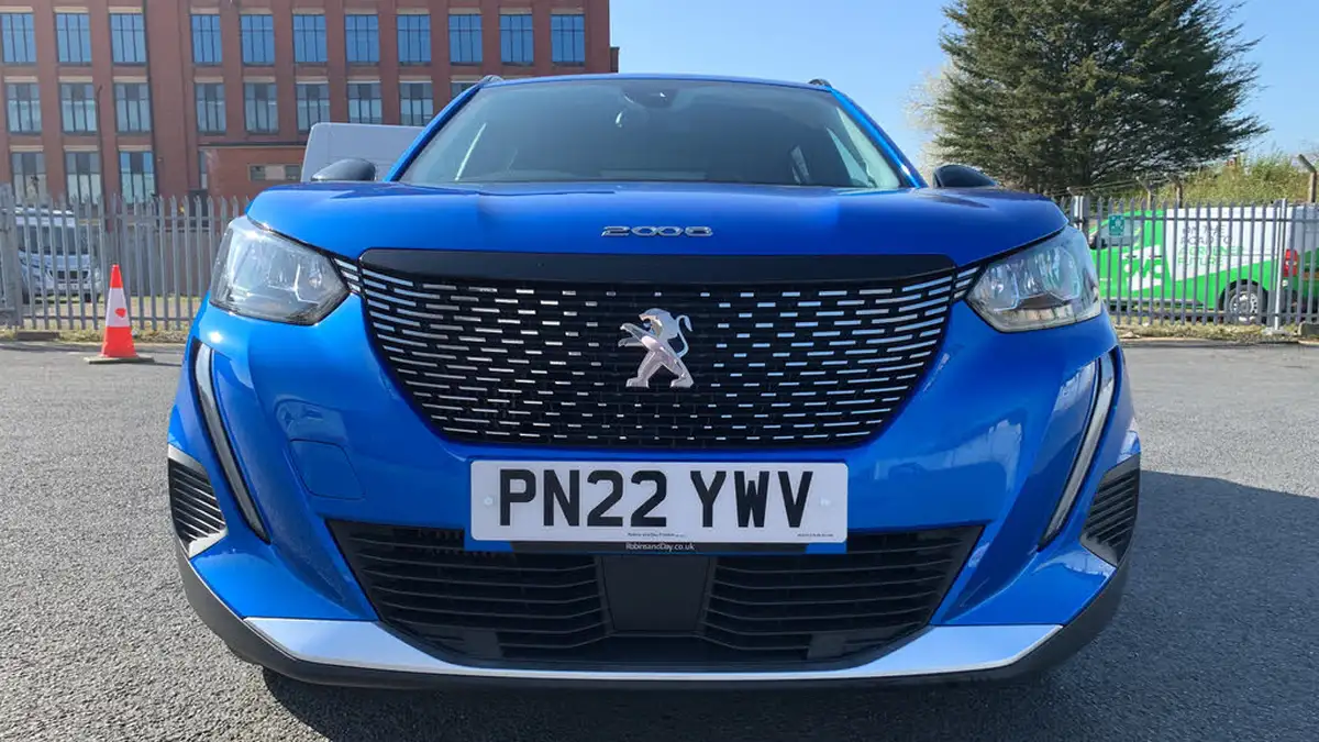 2022-peugeot-2008-suv-12-puretech-allure-premium-130bhp-big-15