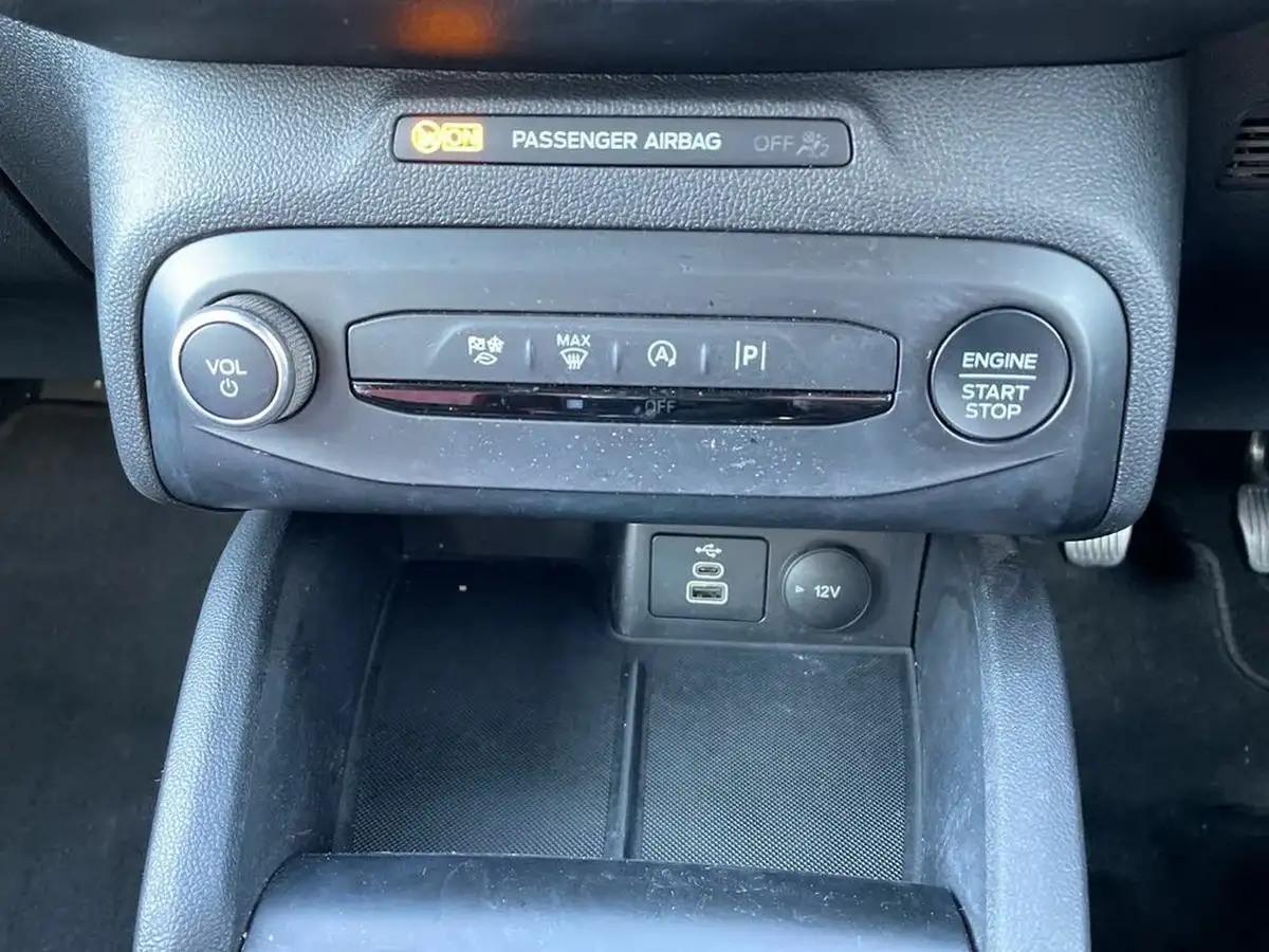 2023-ford-focus-10t-st-line-125ps-hatchback-big-25
