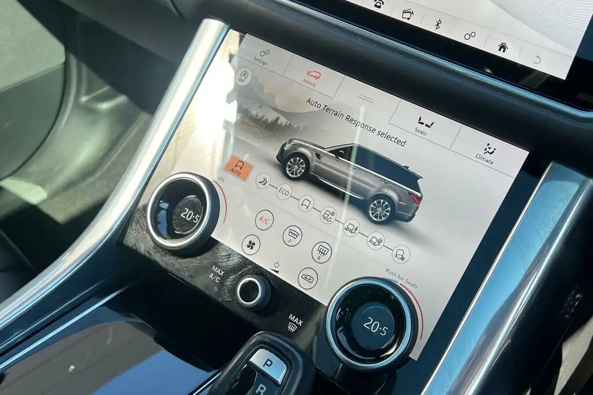 2022-land-rover-range-rover-sport-30-d300-hse-dynamic-black-big-43