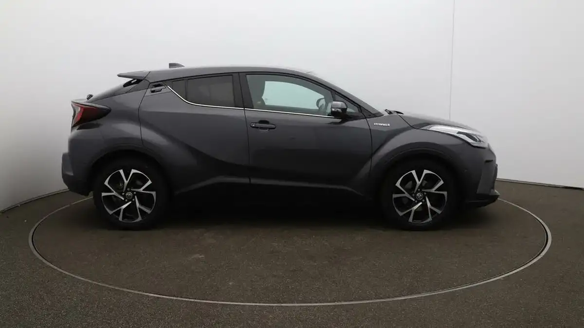 2020-toyota-c-hr-18-vvt-i-design-big-42