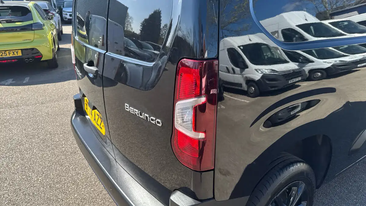 2024-citroen-berlingo-15-bluehdi-m-enterprise-130pseu6e-eat8-big-42