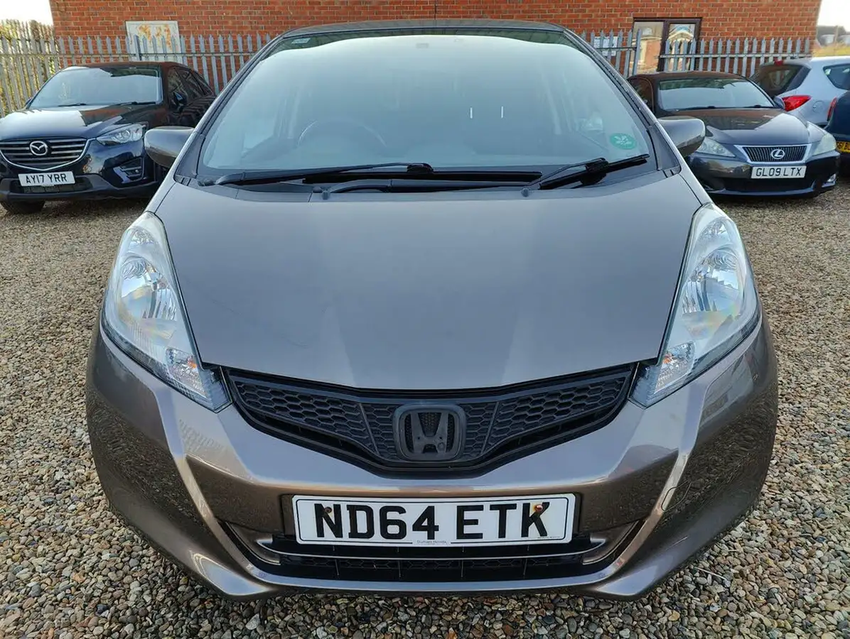 2014-honda-jazz-14-es-plus-big-1