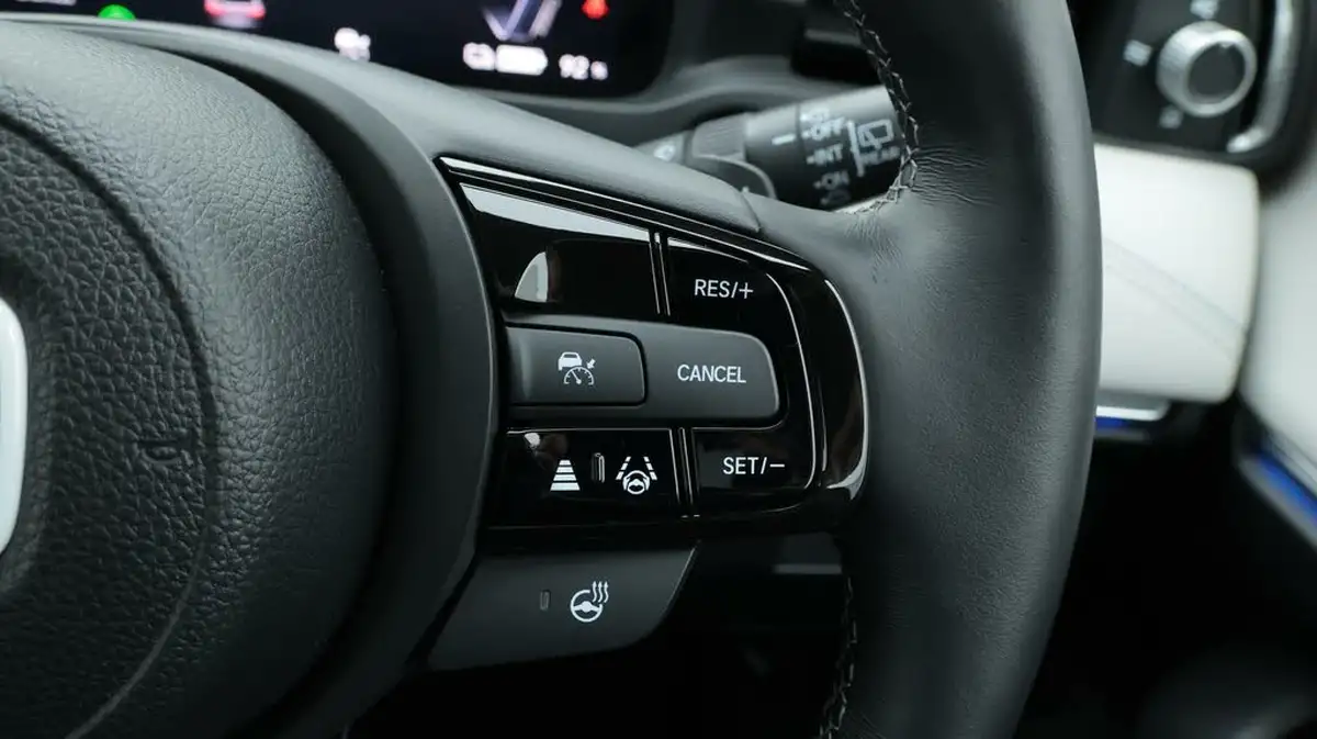 2024-honda-eny1-e-advance-big-25