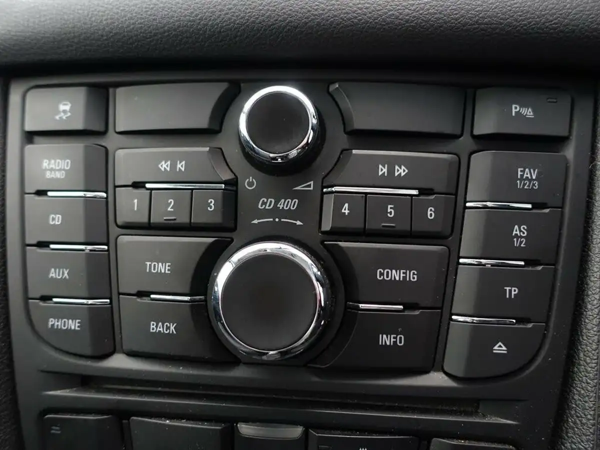 2015-vauxhall-meriva-14i-16v-tech-line-big-22