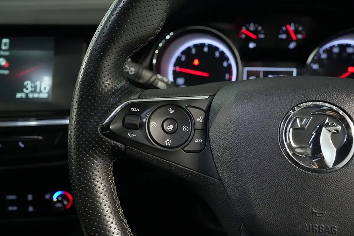 2020-vauxhall-insignia-grand-sport-15-turbo-sri-vx-line-nav-big-30