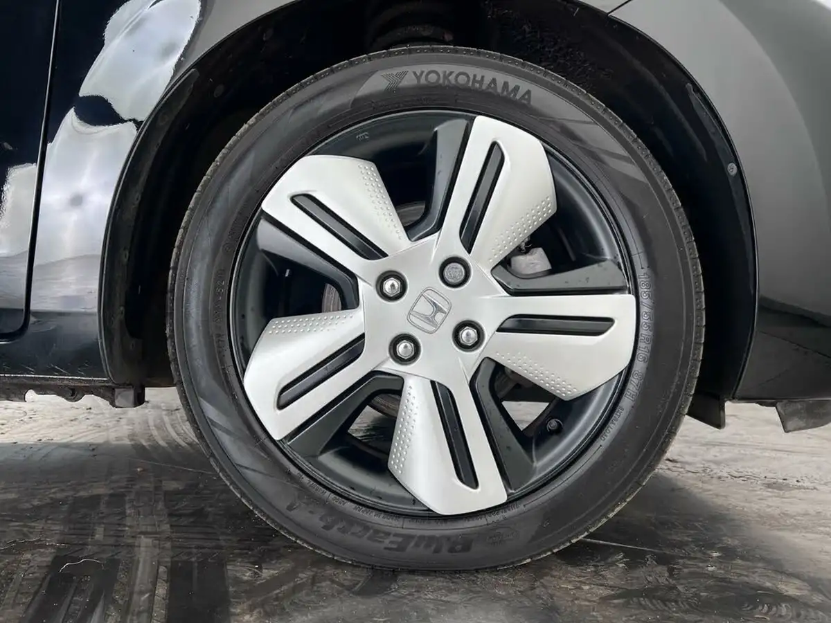 2022-honda-jazz-15-i-mmd-ex-107ps-big-11