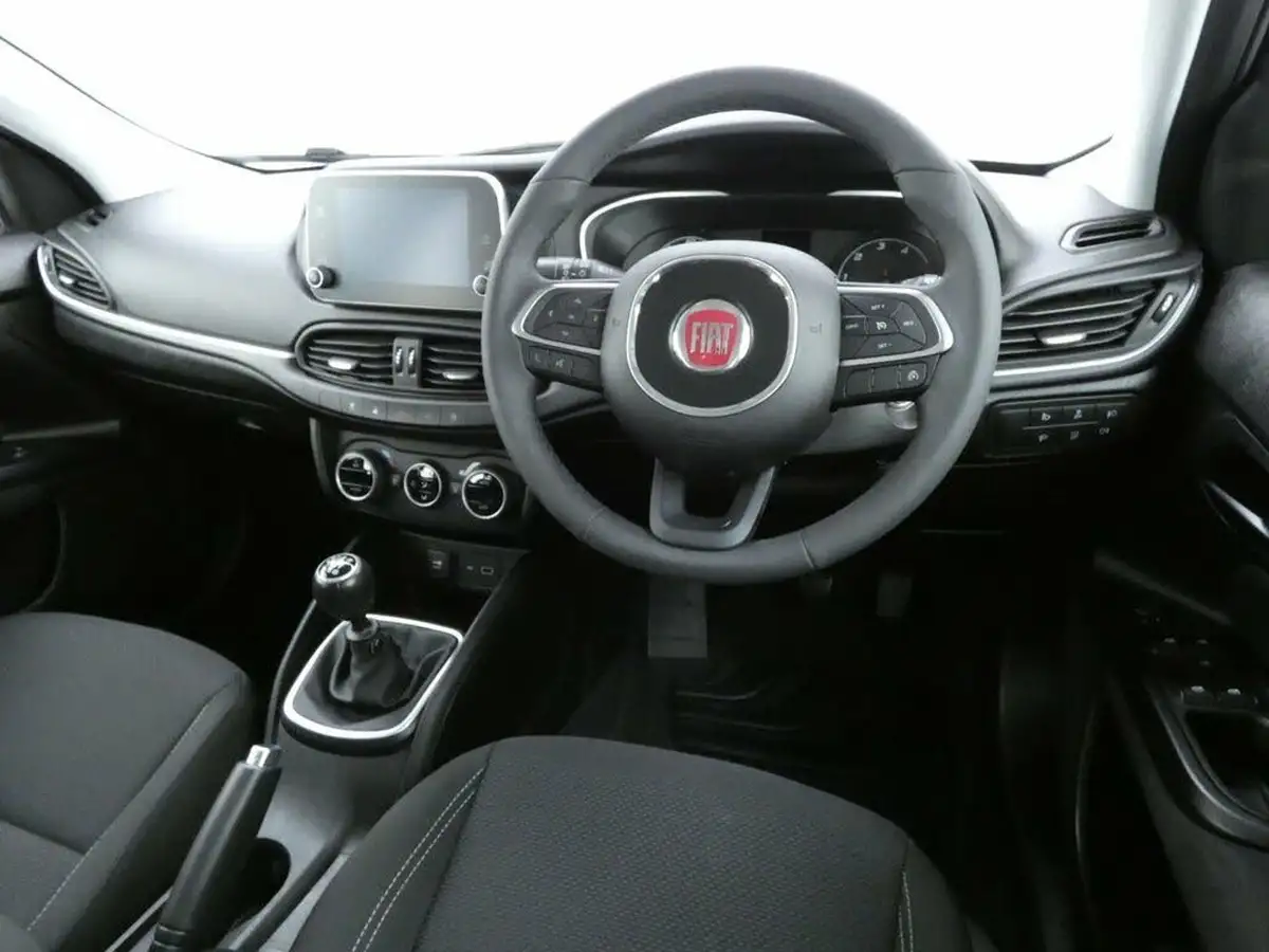 2020-fiat-tipo-16multijet-ii-lounge-hatchback-big-17