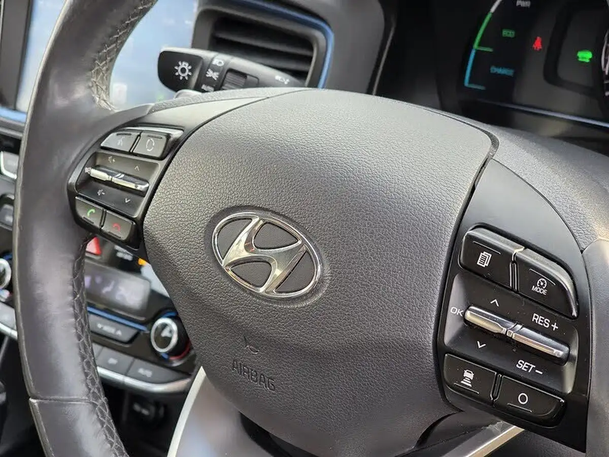 2018-hyundai-ioniq-16-gdi-premium-hybrid-big-14