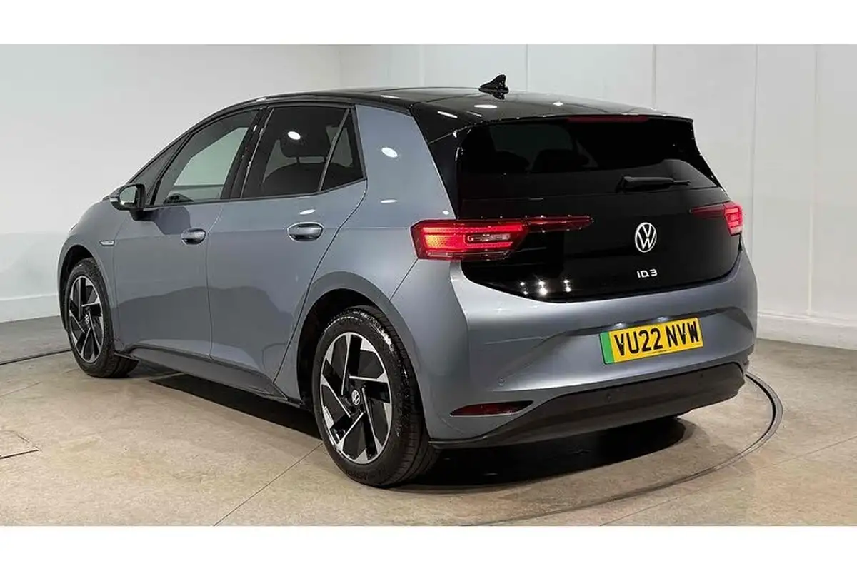 2022-volkswagen-id3-e-family-145ps-big-8