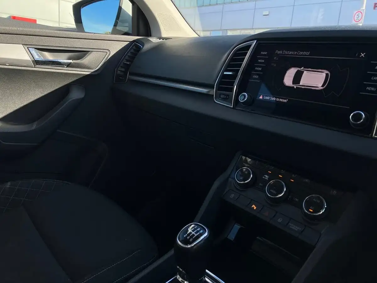 2022-skoda-karoq-15-tsi-se-technology-big-16
