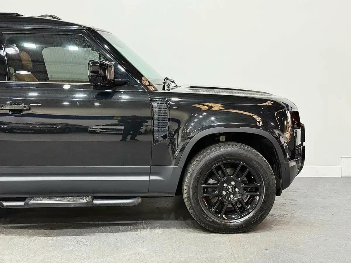 2022-land-rover-90-defender-30-d250-hse-big-19