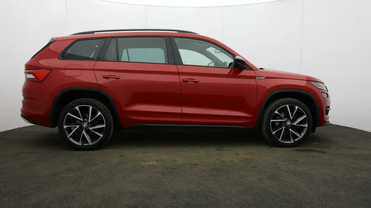 2019-skoda-kodiaq-20tdi-sportline-190ps-seats-scr-dsg-big-42