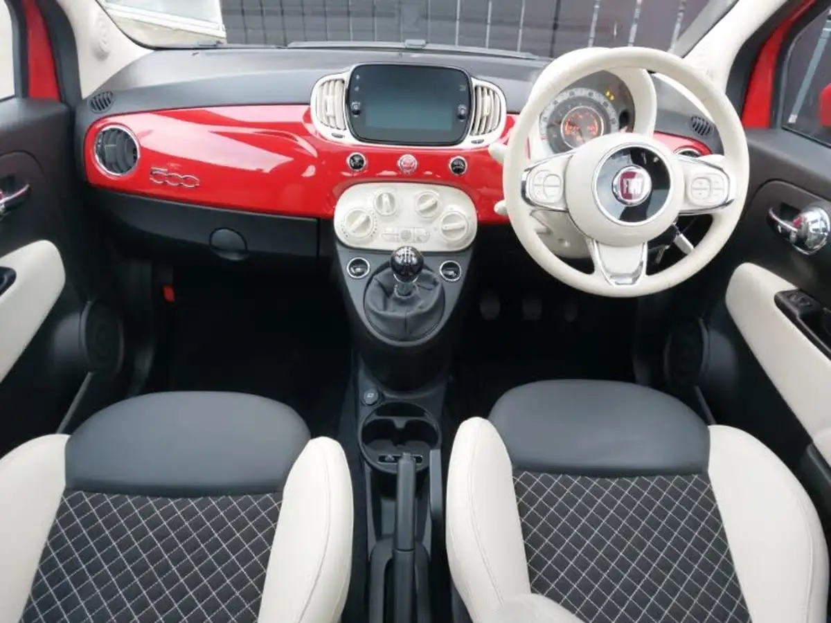 2021-fiat-500-10-dolcevita-big-2