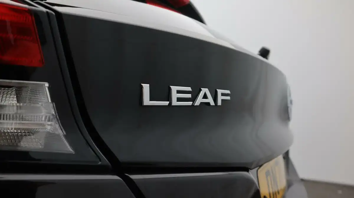 2021-nissan-leaf-e-tekna-big-20