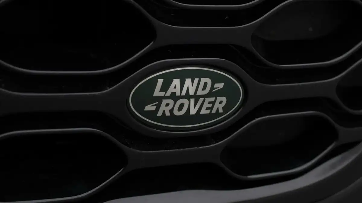 2022-land-rover-discovery-30-d250-s-big-25