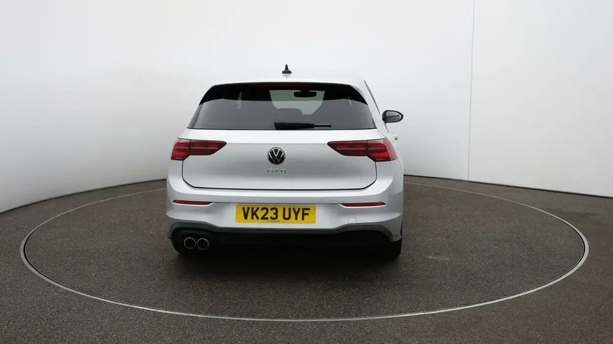 2023-volkswagen-golf-20tdi-gtd-big-6