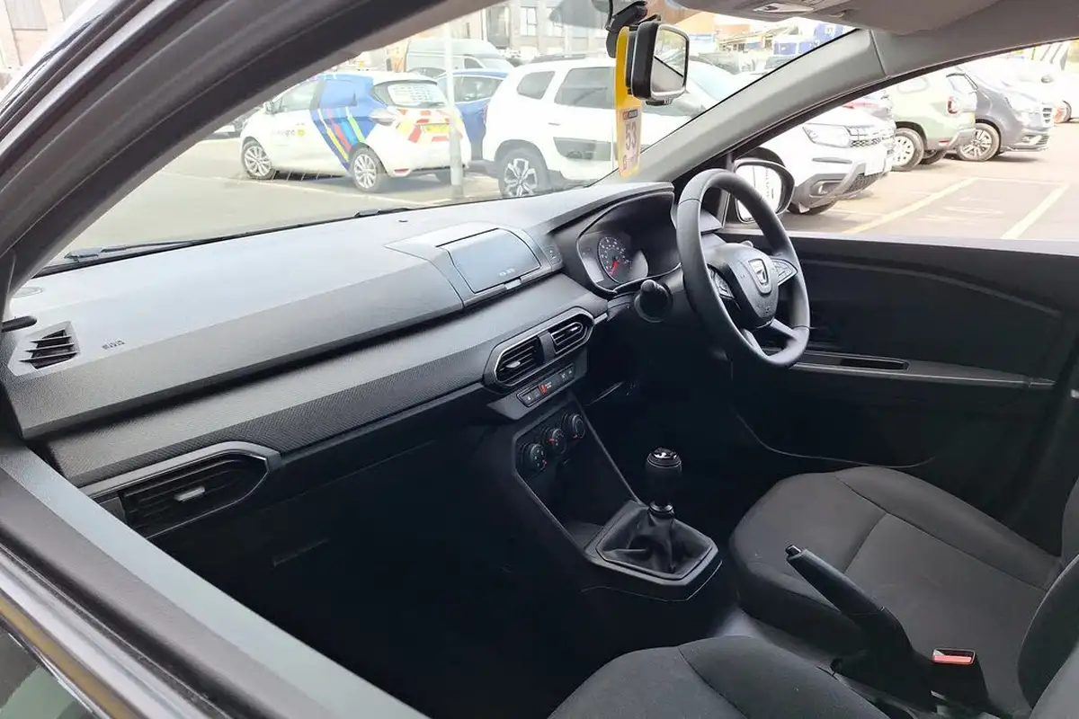 2021-dacia-sandero-10-tce-essential-90bhp-big-34