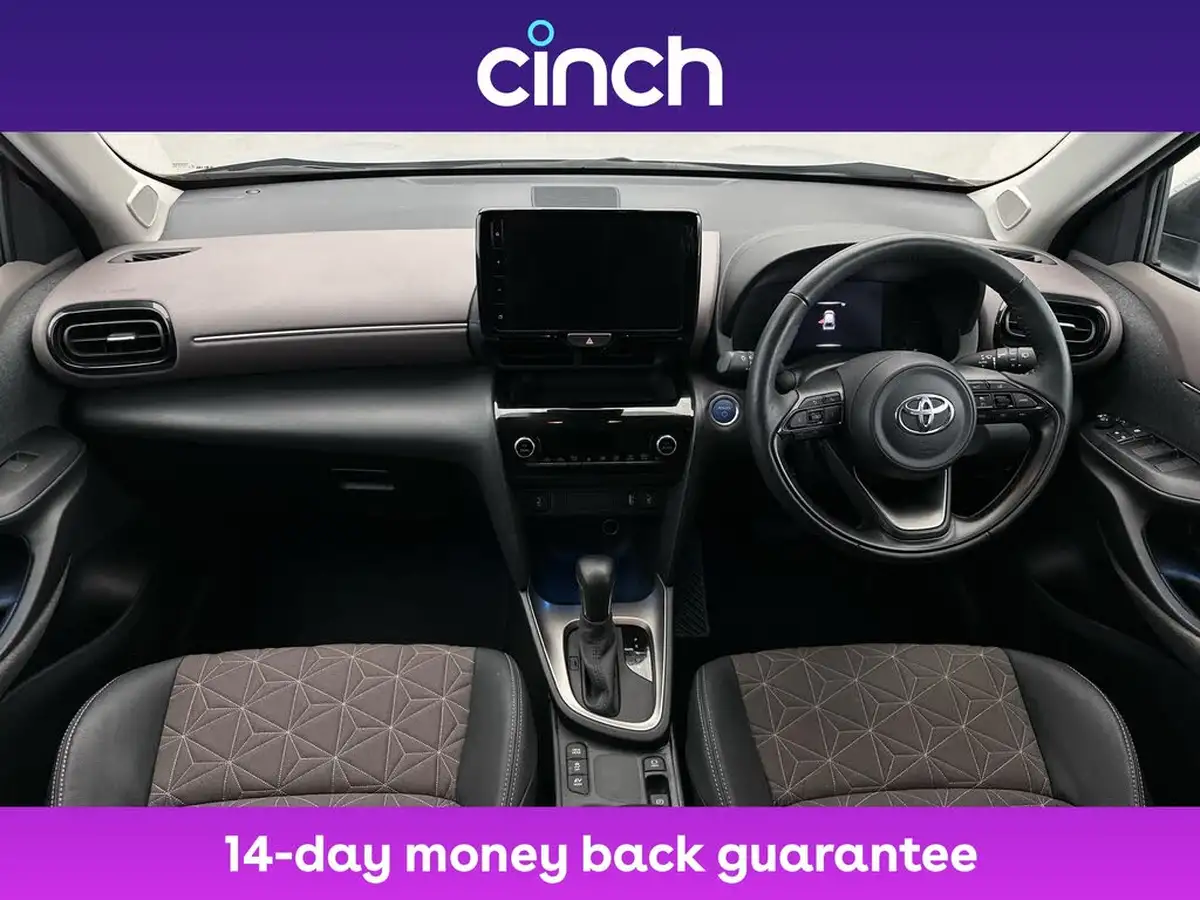 2022-toyota-yaris-cross-15-vvt-i-excel-big-10